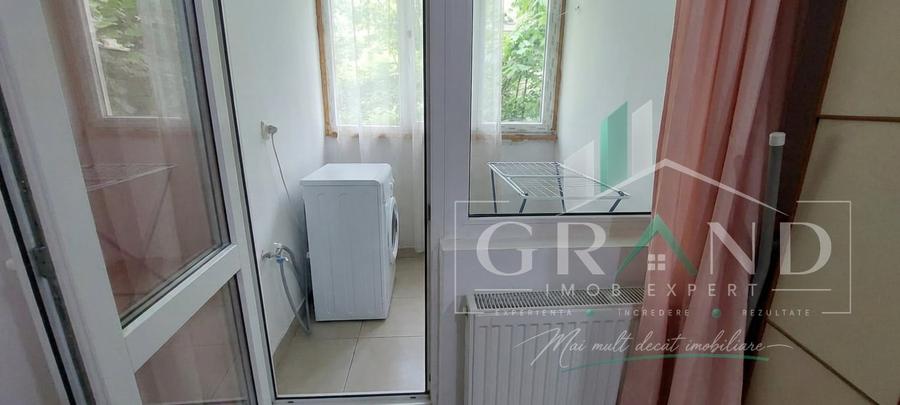 Apartament cu 3 camere semidecomandat, mobilat în Mănăștur