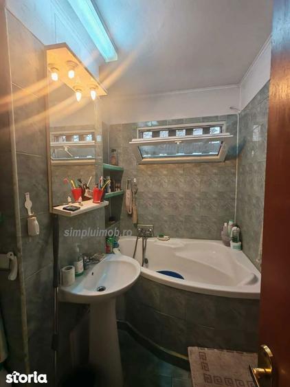 Apartament cu 3 camere semidecomandat, mobilat în Berceni — fotografia 2
