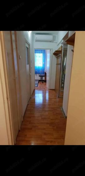 Apartament cu 3 camere decomandat în Calea București
