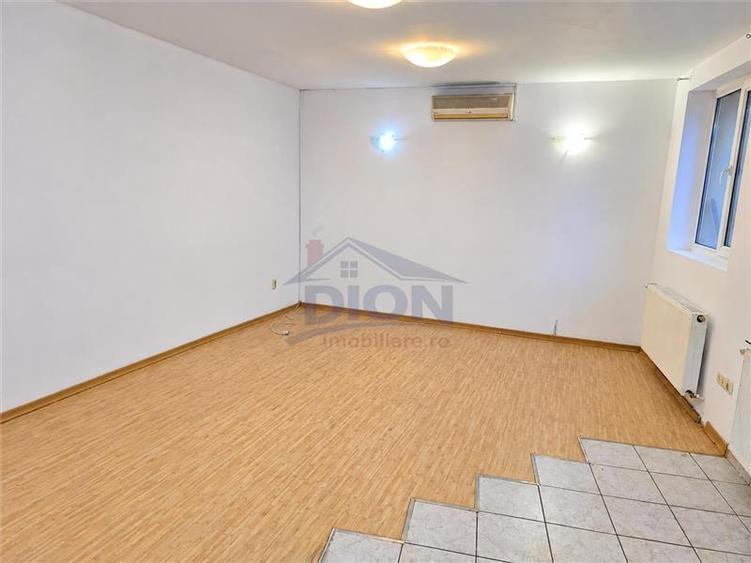Birou, de 120 mp, în Central