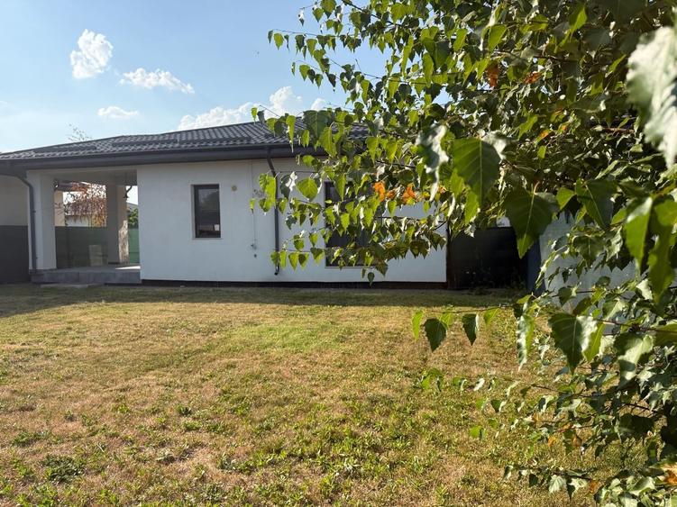 Casă individuală cu 4 camere cu Canalizare în Corbeanca