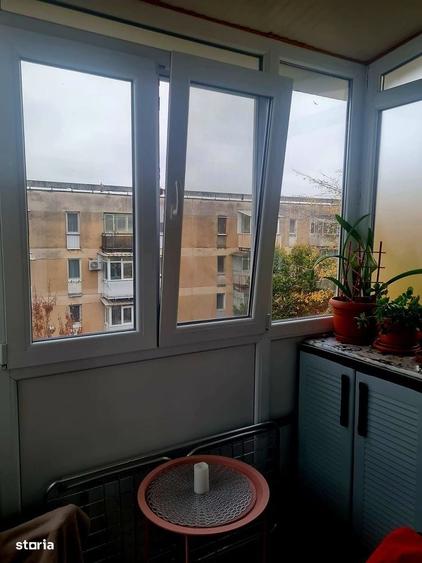 Apartament cu 2 camere decomandat în Războieni