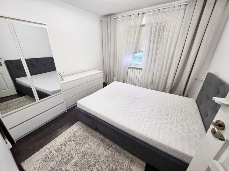 Apartament cu 3 camere semidecomandat în Dacia