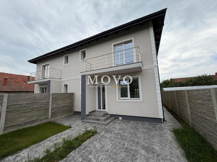 Duplex cu 4 camere cu Canalizare în Utvin