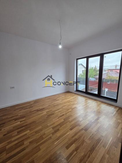 Casă individuală cu 5 camere cu Canalizare în Theodor Pallady