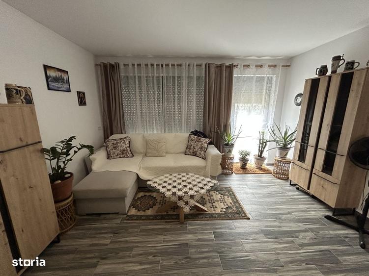 Casă cu 3 camere în Mândruloc