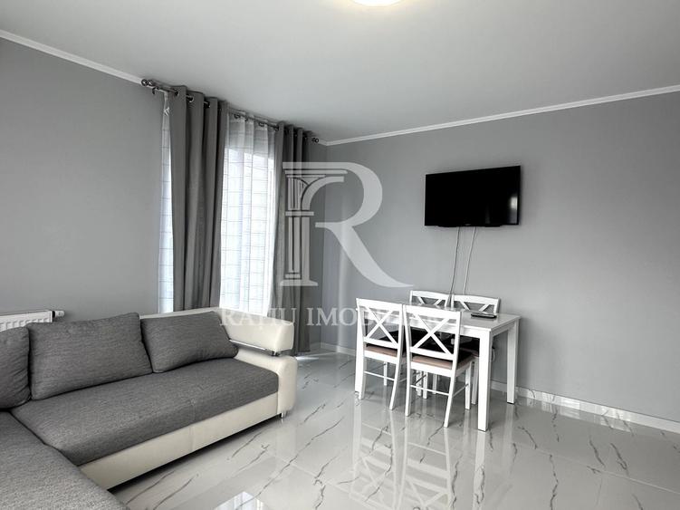 Apartament cu 3 camere decomandat, mobilat în Nufărul