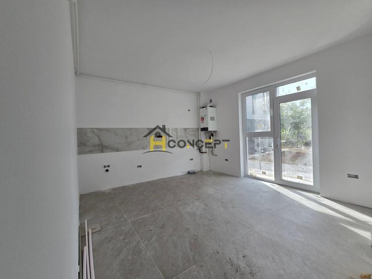 Casă individuală cu 5 camere cu Canalizare în Sud