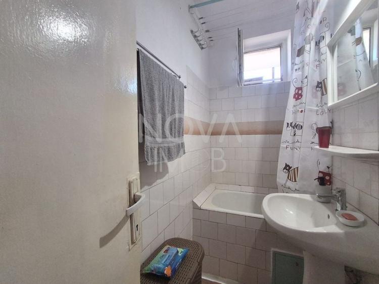 Apartament cu 3 camere semidecomandat, mobilat în Hipodrom 2