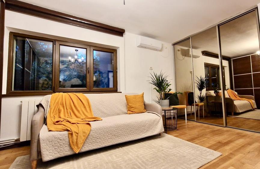 Apartament cu 2 camere semidecomandat, mobilat în Aviației