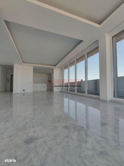 Apartament cu 4 camere în Metalurgiei