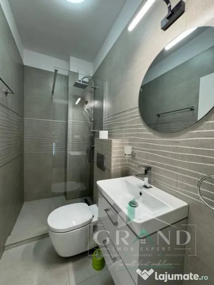 Casa moderna cu 4 camere | Terasa | Gradina | Garaj | B - 18