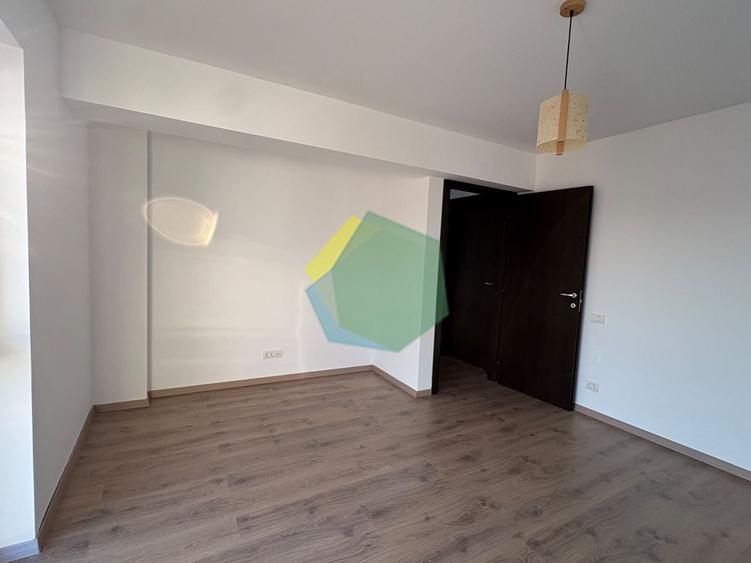 Duplex cu 3 camere cu Canalizare în Sud-Vest