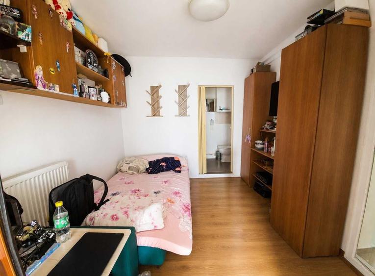 Casa 5 camere + garsoniera, 2 intrari,Palazu Mare. Teren 265 mp. Ideala pt. 2 familii sau investitie - 4