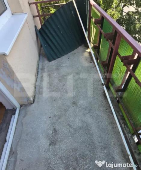 Apartament de vanzare, cu 3 camere, 76 mp, zona Micro 17 - 1