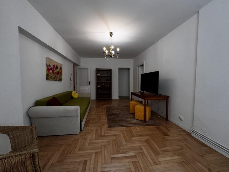 Apartament cu 2 camere semidecomandat, mobilat în Mioriței