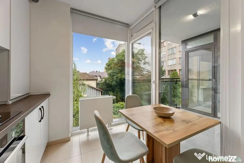 Apartament cu 3 camere decomandat în Malul Mureșului