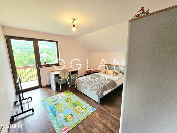 Casă cu 4 camere cu Teren 1000 Mp în Sadu