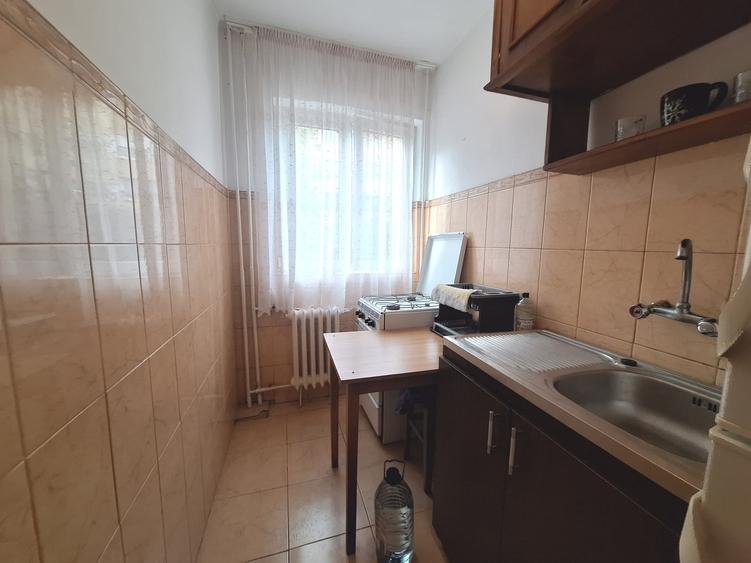 Apartament cu 2 camere nedecomandat, mobilat în Girocului