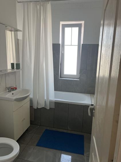 Apartament cu 3 camere semidecomandat în Braytim