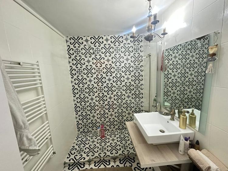 Apartament cu 3 camere decomandat, mobilat în Băneasa