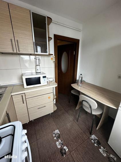 Apartament cu 2 camere semidecomandat în Obcini