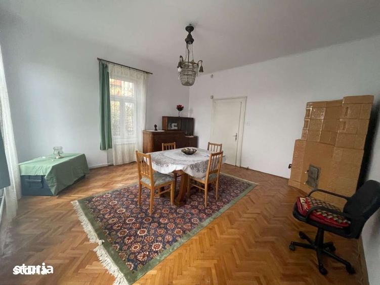 Casă cu 4 camere cu Teren 600 Mp în Centrul Istoric
