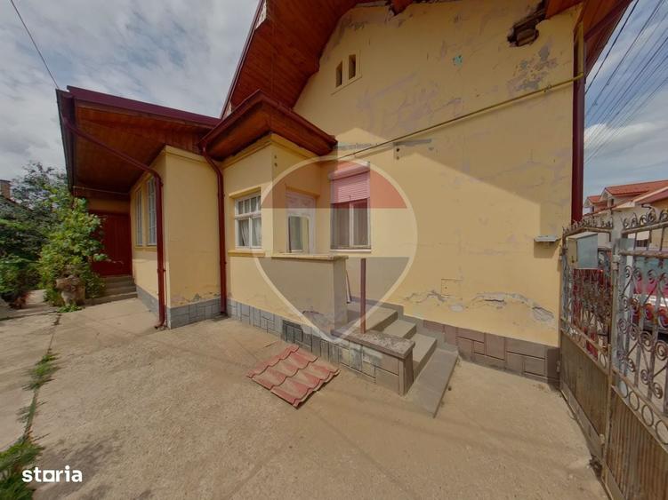 Casă cu 3 camere cu Teren 358 Mp în Central