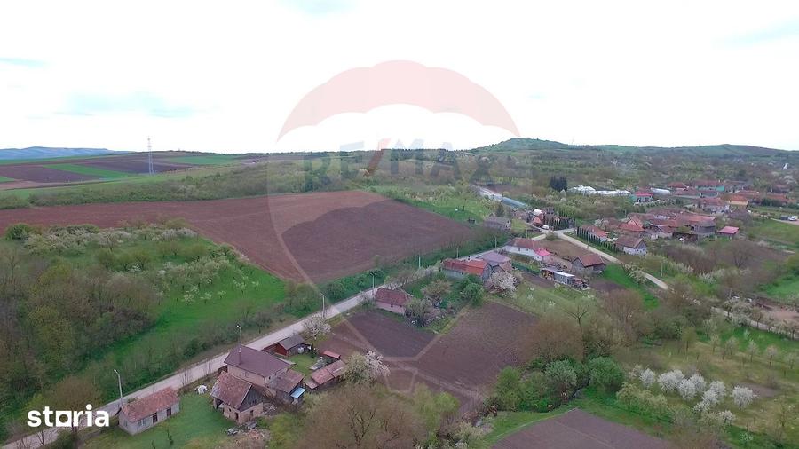 Teren de 34425 mp, în Moldovenești