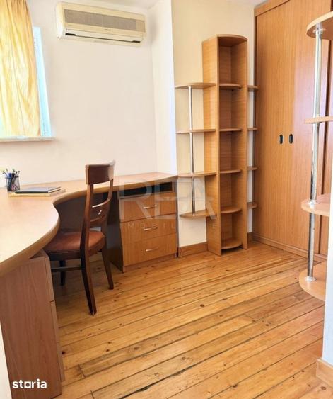 Apartament cu 4 camere decomandat în Centrul Civic