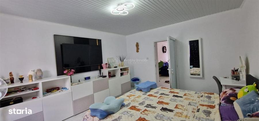 Casă cu 4 camere în Muncitoresc