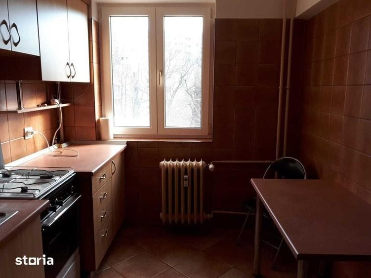 Apartament cu 2 camere decomandat în Titan