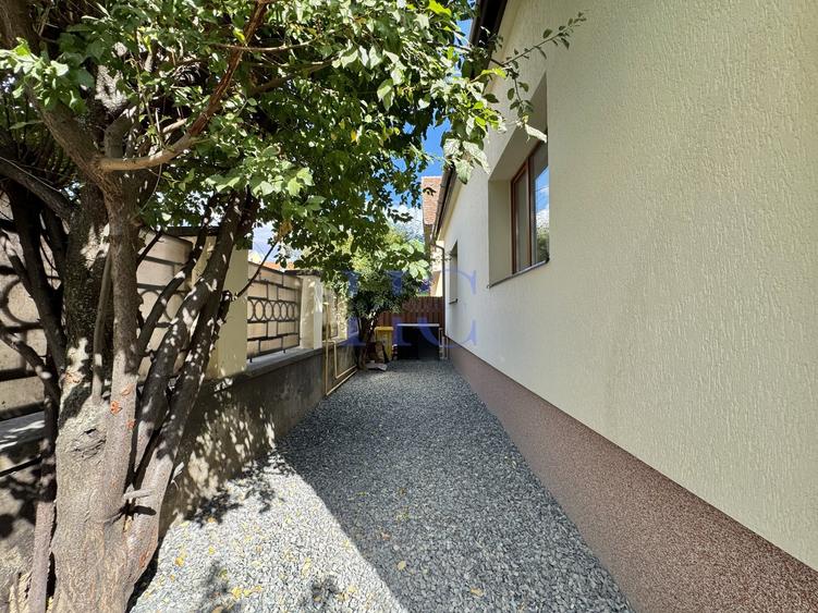 Casă individuală cu 4 camere cu Canalizare în Lazaret