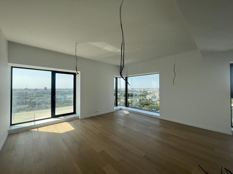 Apartament cu 4 camere decomandat în Floreasca