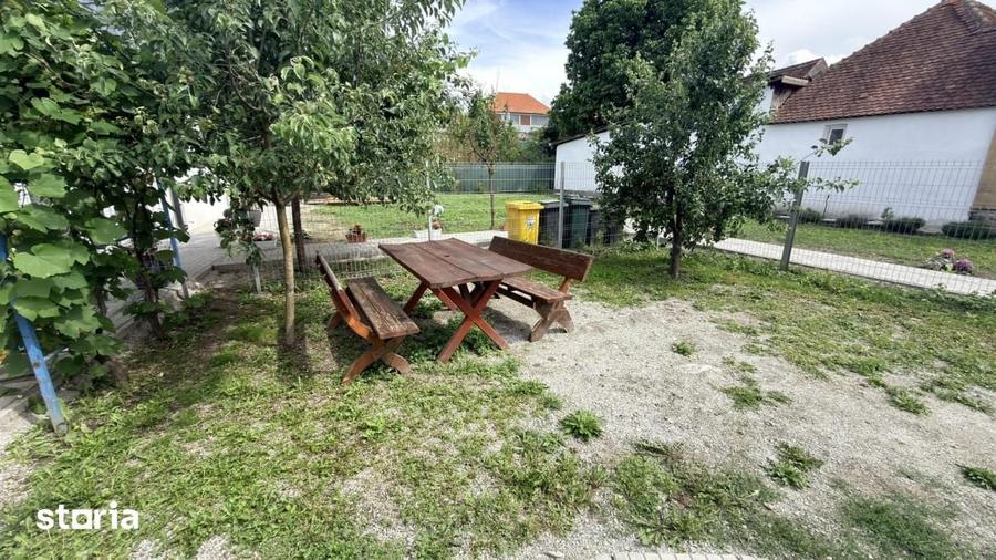 Casă cu 3 camere semidecomandat cu Teren 168 Mp în Central