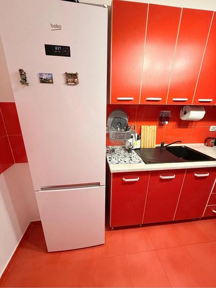 Apartament cu 2 camere semidecomandat în Fundeni