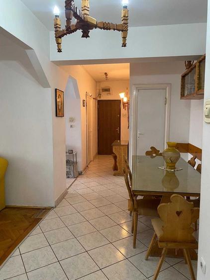 Apartament cu 3 camere decomandat în Dacia