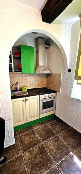 Apartament cu 3 camere decomandat în Iosia