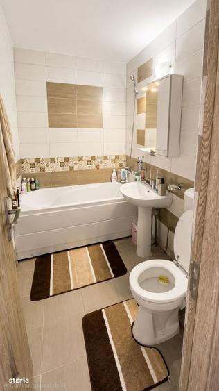 Apartament cu 2 camere decomandat în Nicolina