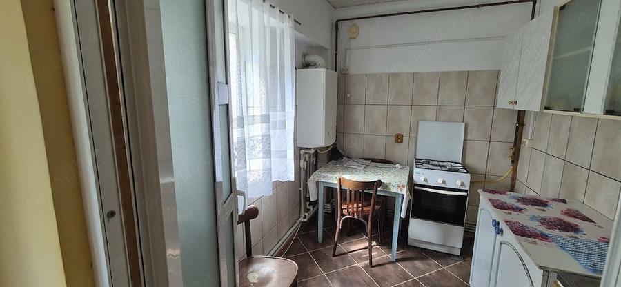 Garsonieră decomandată în Central