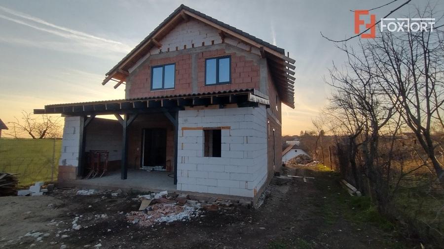 Casă individuală cu 4 camere cu Teren 531 Mp în Giarmata