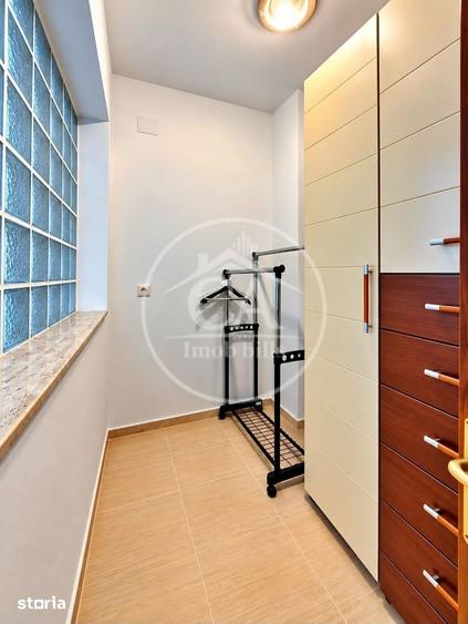 Apartament cu 5 camere decomandat în Sânmartin