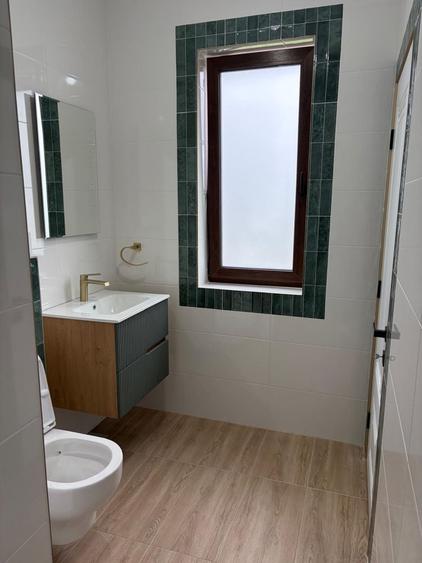 Casă cu 4 camere în Exterior Vest