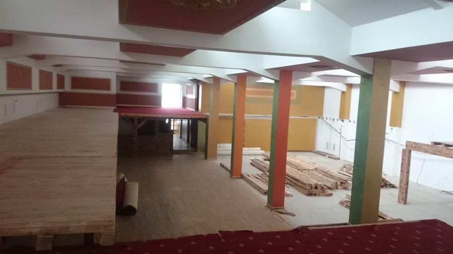 Spațiu comercial, de 810 mp, în Regie