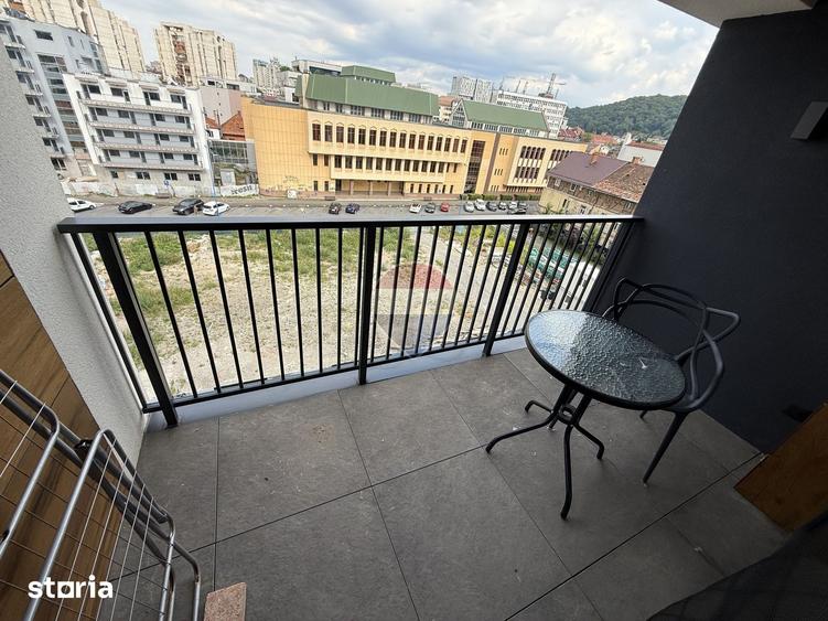 Apartament cu 2 camere decomandat în Centrul Istoric