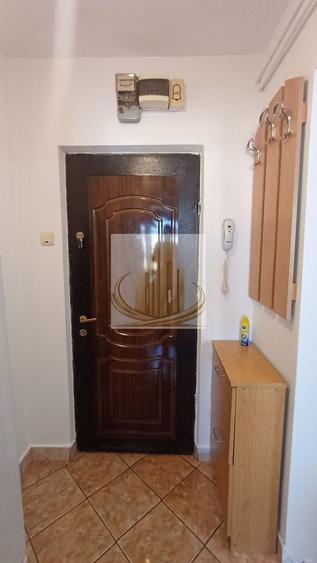Apartament cu 2 camere semidecomandat în Giurgiului