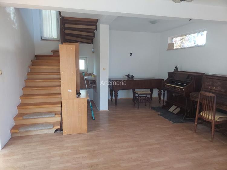 Inchiriez casa cu curte