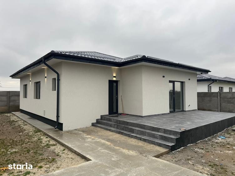 Casă cu 4 camere cu Teren 400 Mp în Olteni