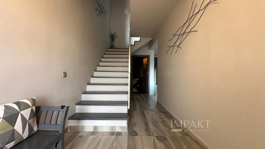 Duplex cu 4 camere cu Canalizare în Florești