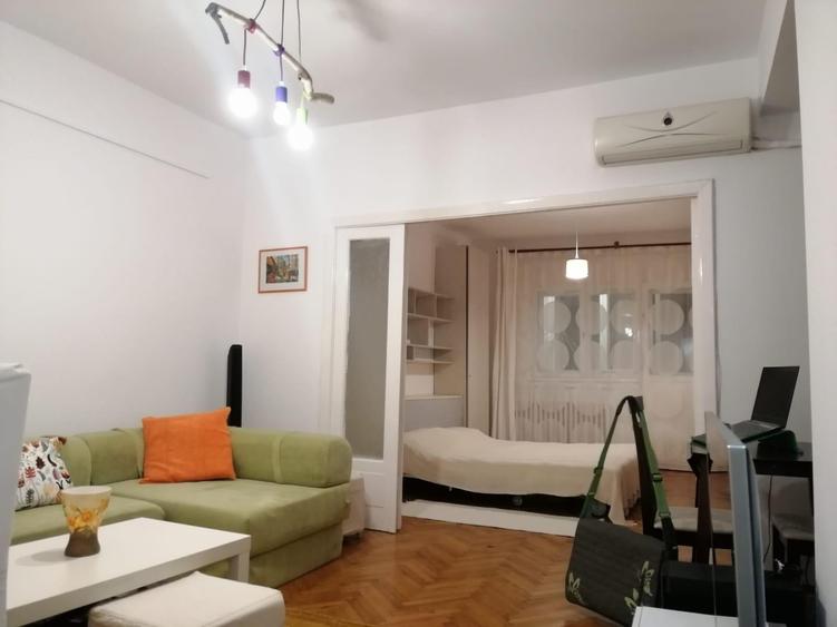 Apartament cu 2 camere semidecomandat în Universitate